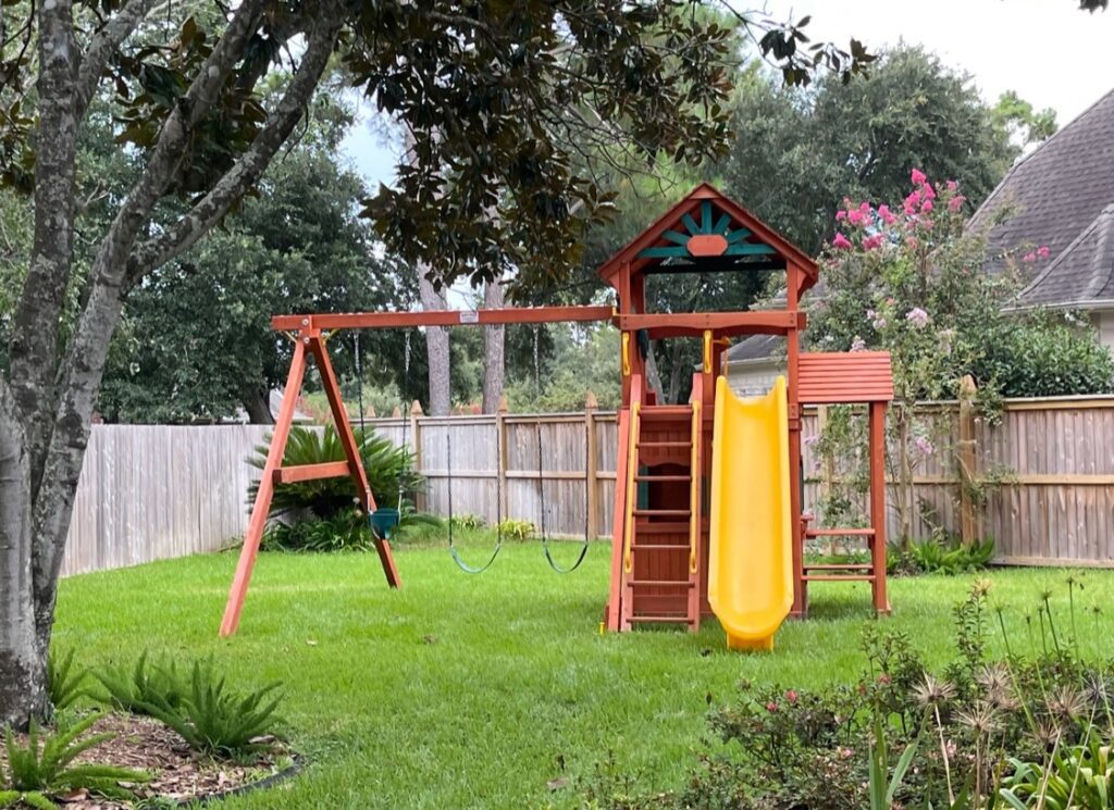 Houston TX 1 Tree Frogs Swing Sets Install