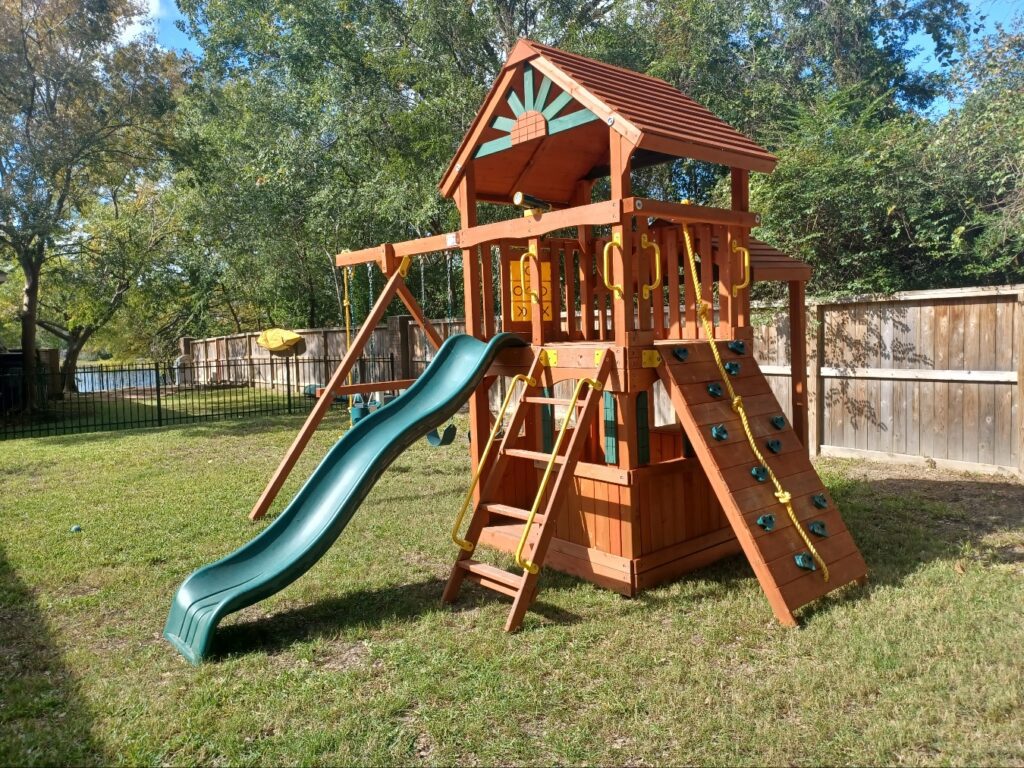 Spring TX 1 Tree Frogs Swing Sets Install