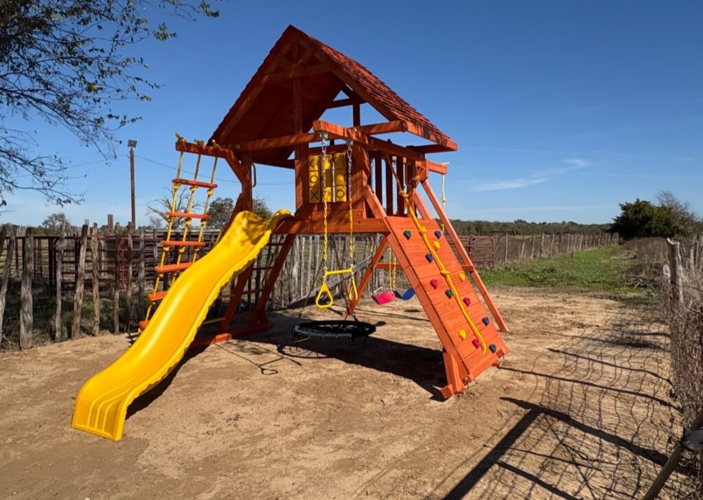 Teague TX 1 Tree Frogs Swing Sets Install