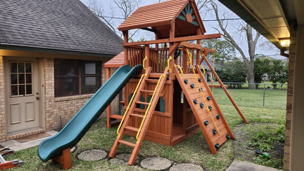 El Campo TX 7 Tree Frogs Swing Sets Install