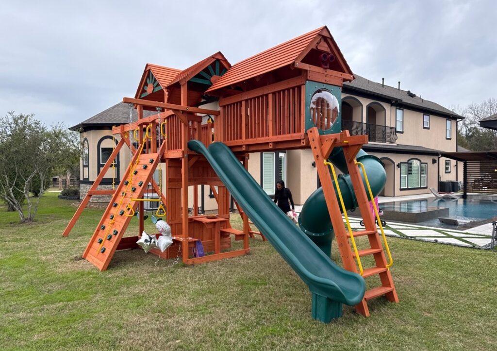 Hockley TX 1 Tree Frogs Swing Sets Install