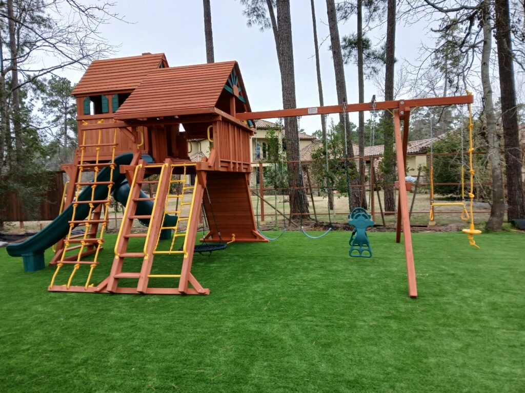 Spring TX 1 Tree Frogs Swing Sets Install